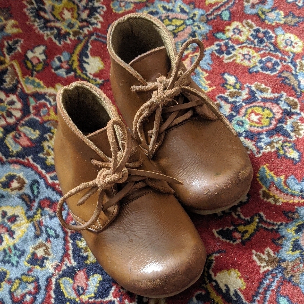 Adelisa and Co Ticupante Brown Leather Handmade Shoes - Picture 9 of 9